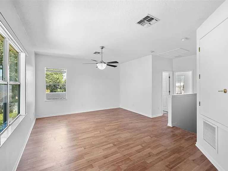 13121 Zori Ln — Photo 28