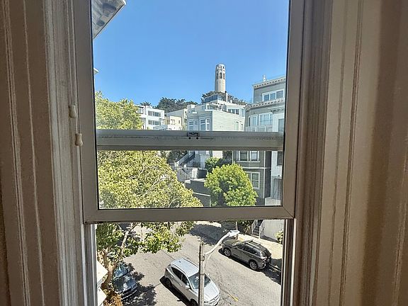 2nd image of 372 Lombard St