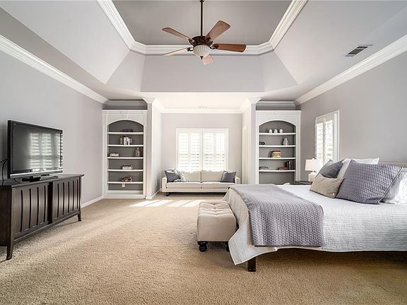 4th image of 9875 Coventry Ln