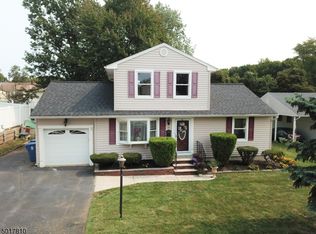 39 Linda Ln, Clark, NJ 07066