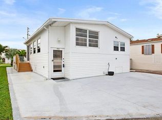 711 Nettles Blvd, Jensen Beach, FL 34957