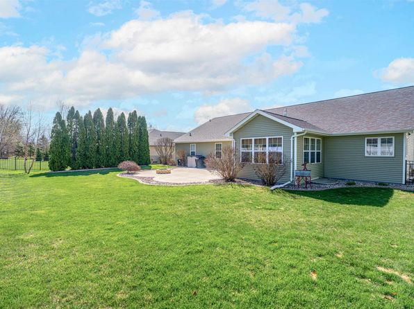 W7268 Dover Ct, Greenville, WI 54942