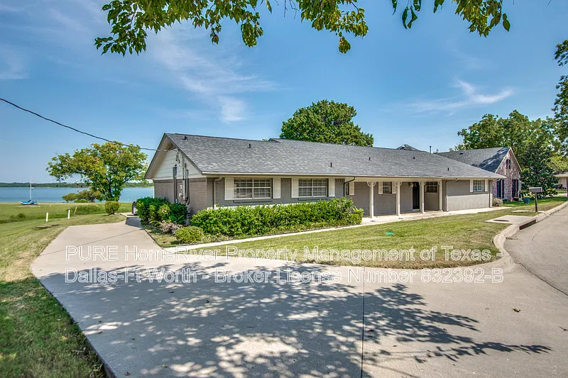 4 bed, 3.0 bath, 3478 sqft, $2,695 — Photo 2