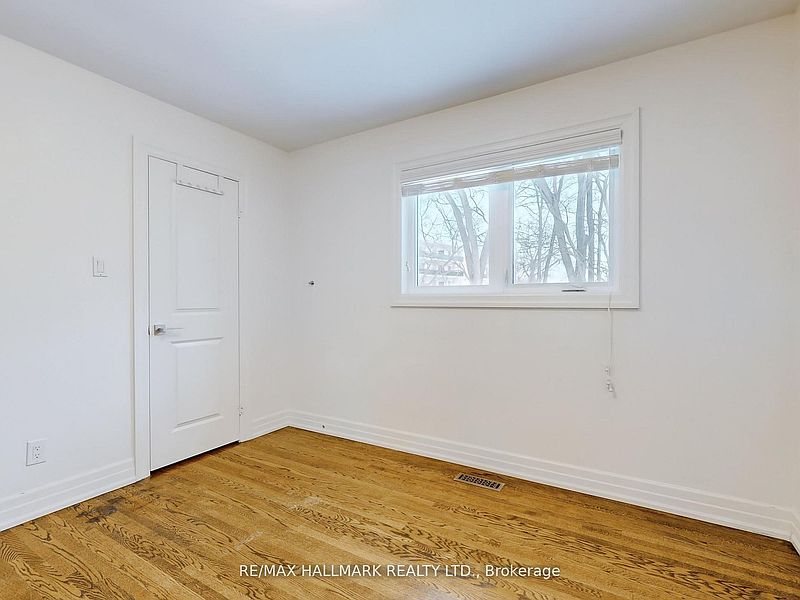 Toronto House for rent - 5 Bedrooms — photo 24