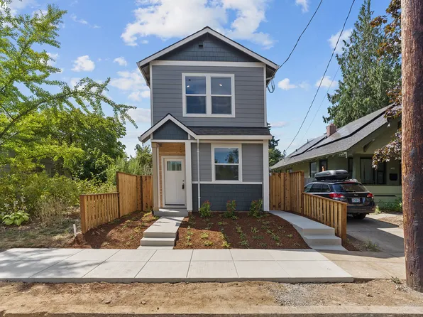 7052 NE Irving St Unit A, Portland, OR 97213