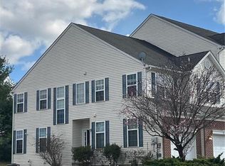 5232 Spring Ridge Dr E, Macungie, PA 18062