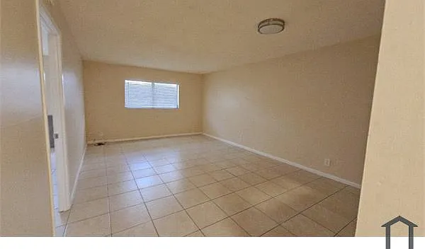 4200 NW 3rd Ct #122 — Photo 2