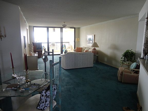 4th image of 625 NW North River Dr APT 402
