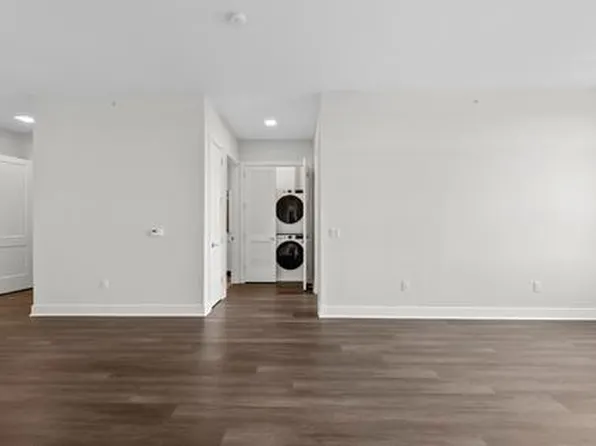 121 34th Street image 125 of 213