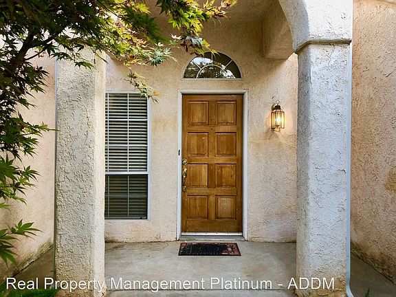 2nd image of 4257 W Menlo Ave