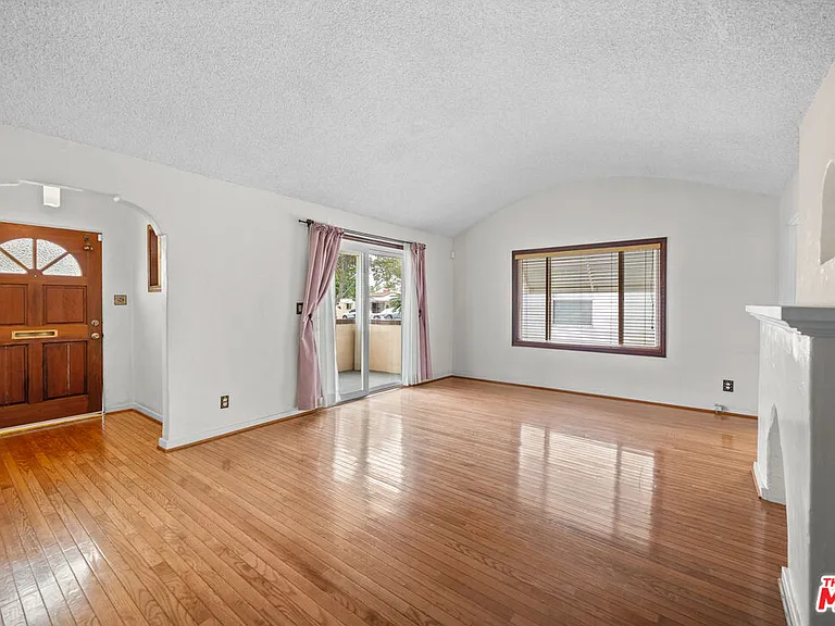 609 Padilla St — Photo 6