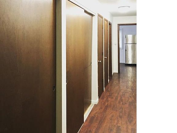 2nd image of 1443 Ashland Ave APT 17