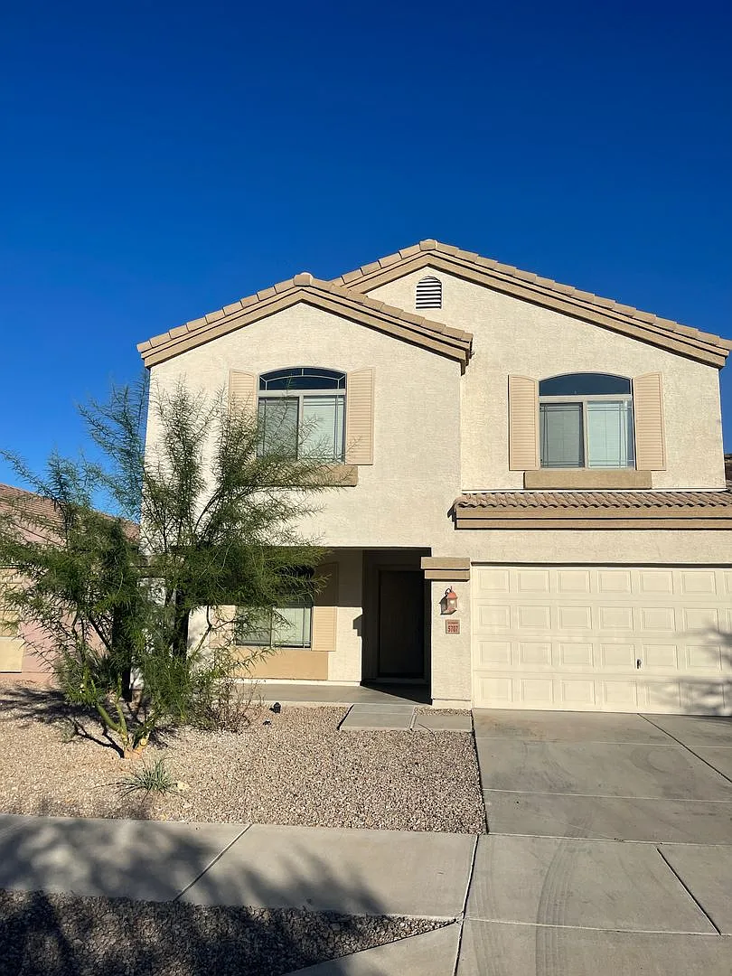 Coming Soon! Gorgeous 3 Bedroom, 3 Bathroom Located In Laveen — Photo 1