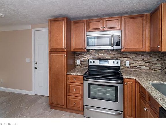 4th image of 7106 Luelda Ave