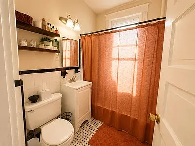 195 Winthrop Rd #3 — Photo 6