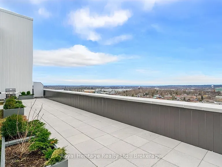 195 Hunter St E #412 — Photo 27