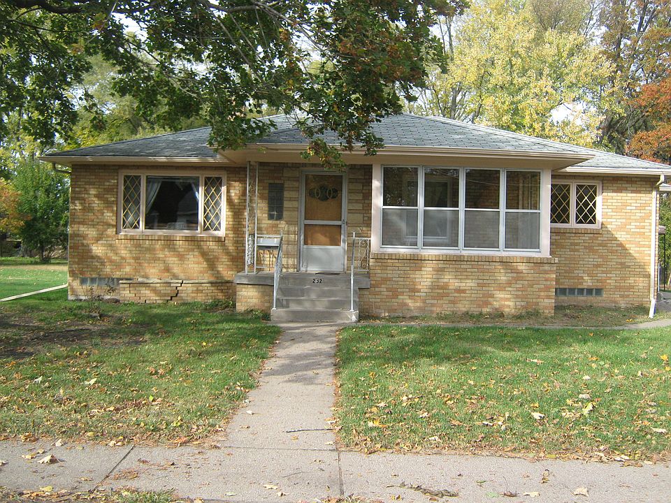 1st image of 232 W 32nd St
