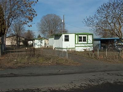 1st image of 9870 Highland Dr NE