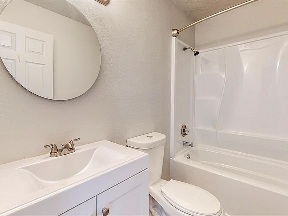 5th image of 8101 Marble Ave NE