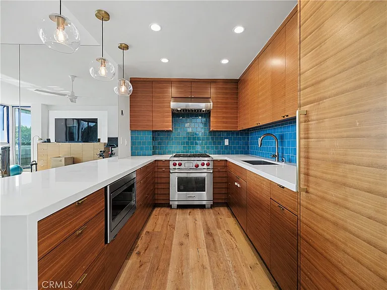 17352 W Sunset Blvd — Photo 9