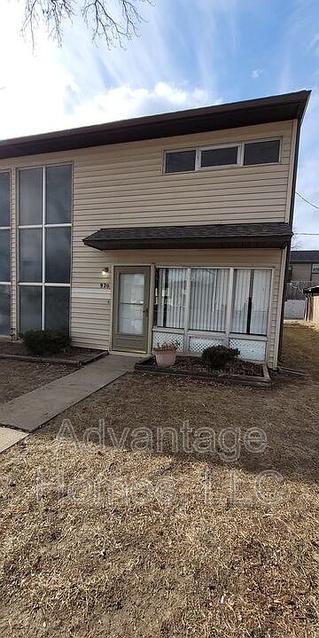 1st image of 920 N 71st St