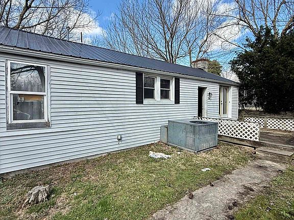 4th image of 815 Reed Ct