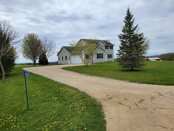 2nd image of W3347 Oaklawn Rd