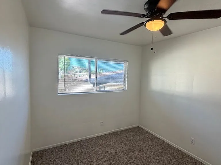 Ramona — Photo 16