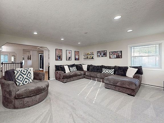 4th image of 312 Oak Ave