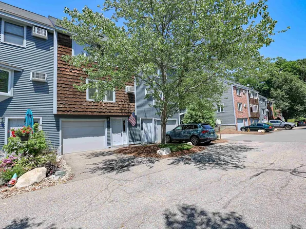 206 Valley West Way, Manchester, NH 03102