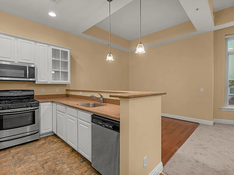 2300 N Calvert St — Photo 11