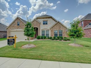 922 Masquerade Dr, Midlothian, TX 76065