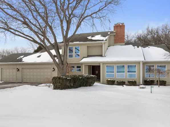 119 Stone Marsh Ln, North Barrington, IL 60010