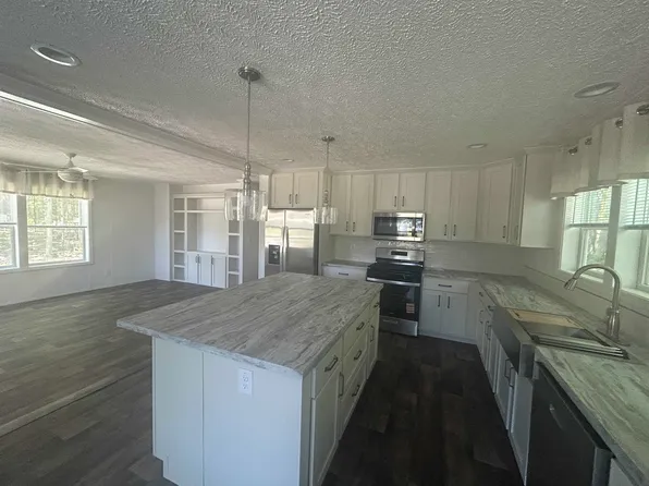 6 Country Ridge Park, Rochester, NH 03867-4505