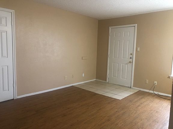 4th image of 1004 Park St #10906566