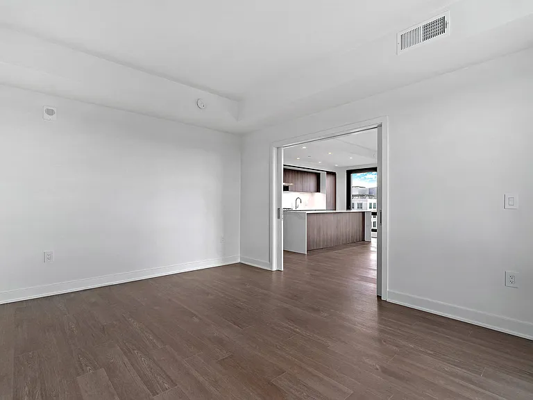 1000 South Capitol — Photo 104
