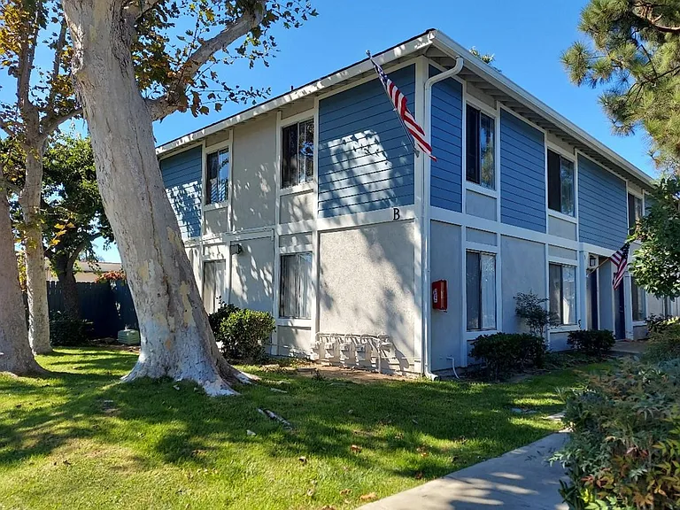 Victoria Pines — Photo 17