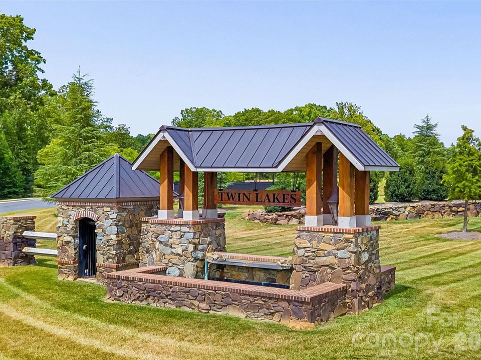 1st image of 903 Deodar Cedar Dr