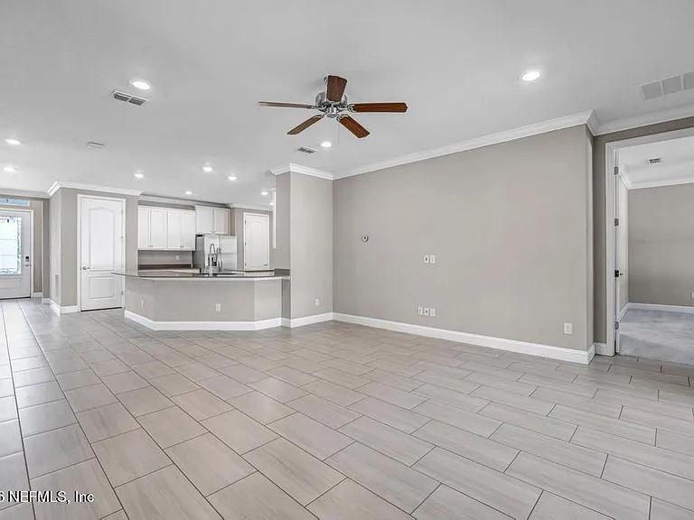 275 Renwick Pkwy — Photo 8