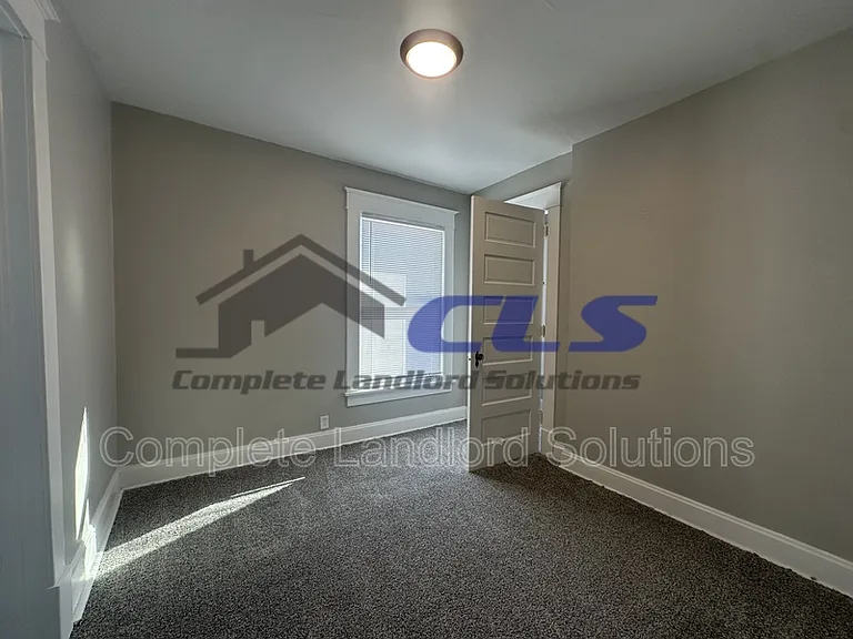 2206 N 11th St — Photo 7