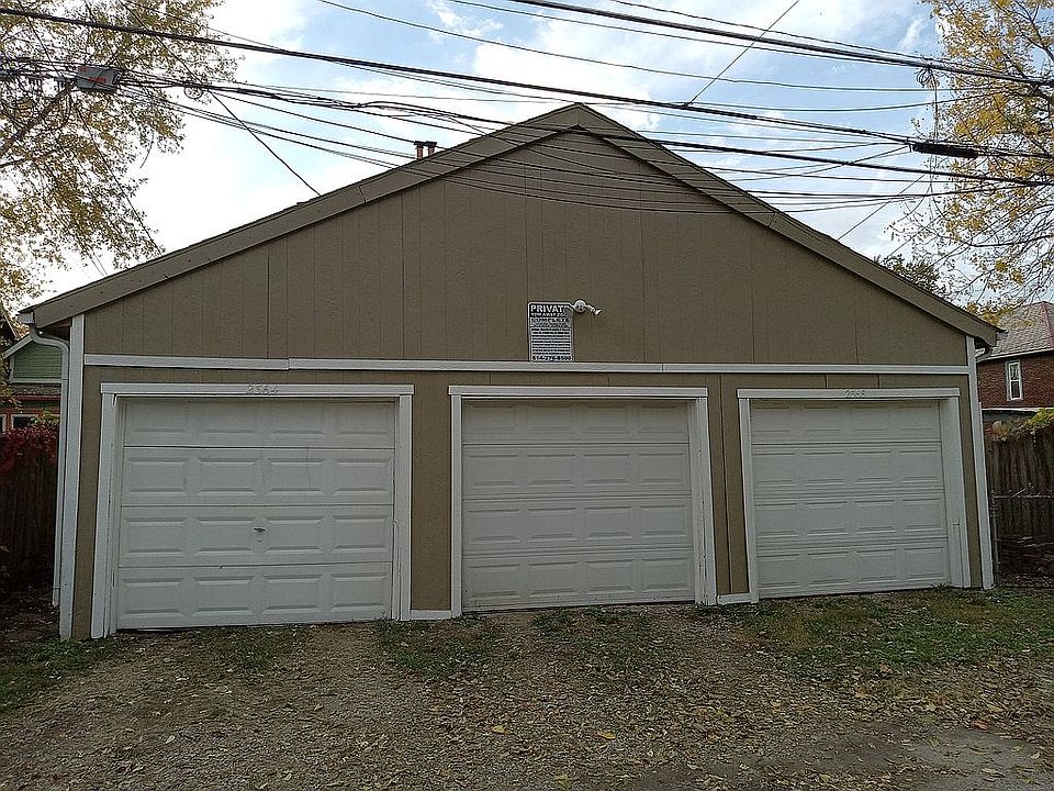 3 car garage in alley