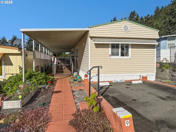 15765 Highway 101 Space 9, Brookings, OR 97415