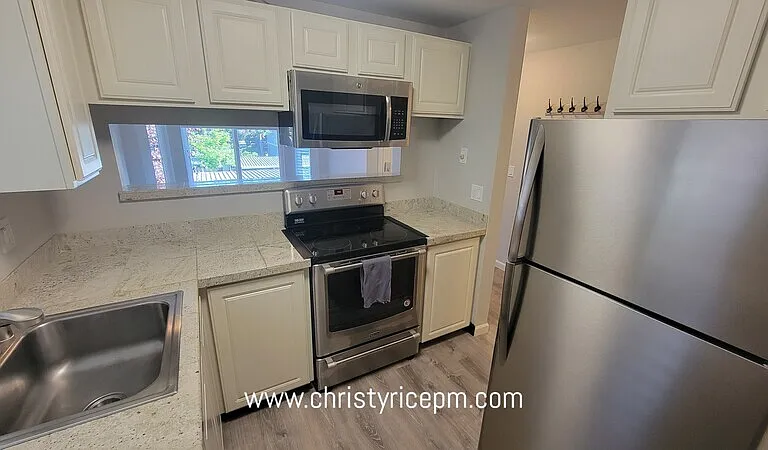 11109 NE 124th Ln #B208 — Photo 6