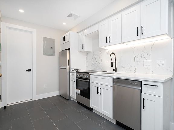 4th image of 333 E 81st St APT G