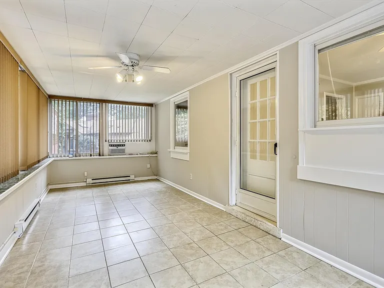 3503 E West Hwy — Photo 13