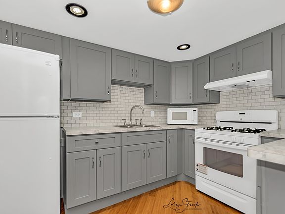4th image of 8125 W 87th St APT 2E