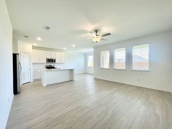 5th image of 2025 Ensor Dr