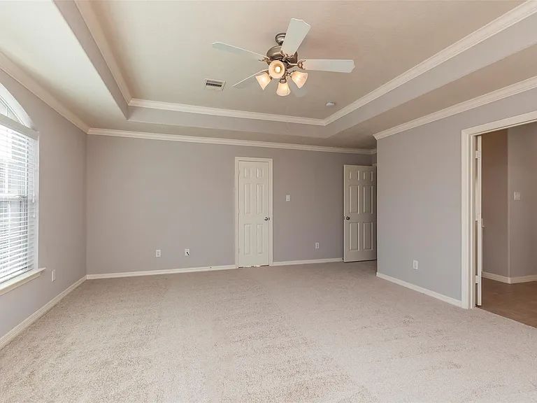 10126 Holly Chase Dr — Photo 25