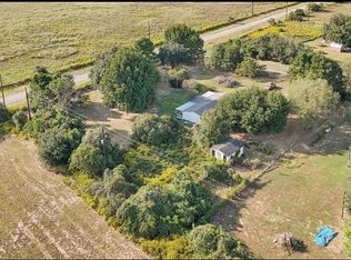 35494 Betka Rd, Hempstead, TX 77445