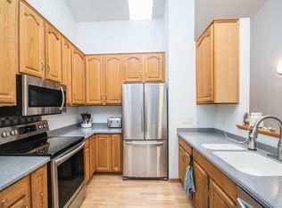 625 Wellington Dr, West Bend, WI 53090